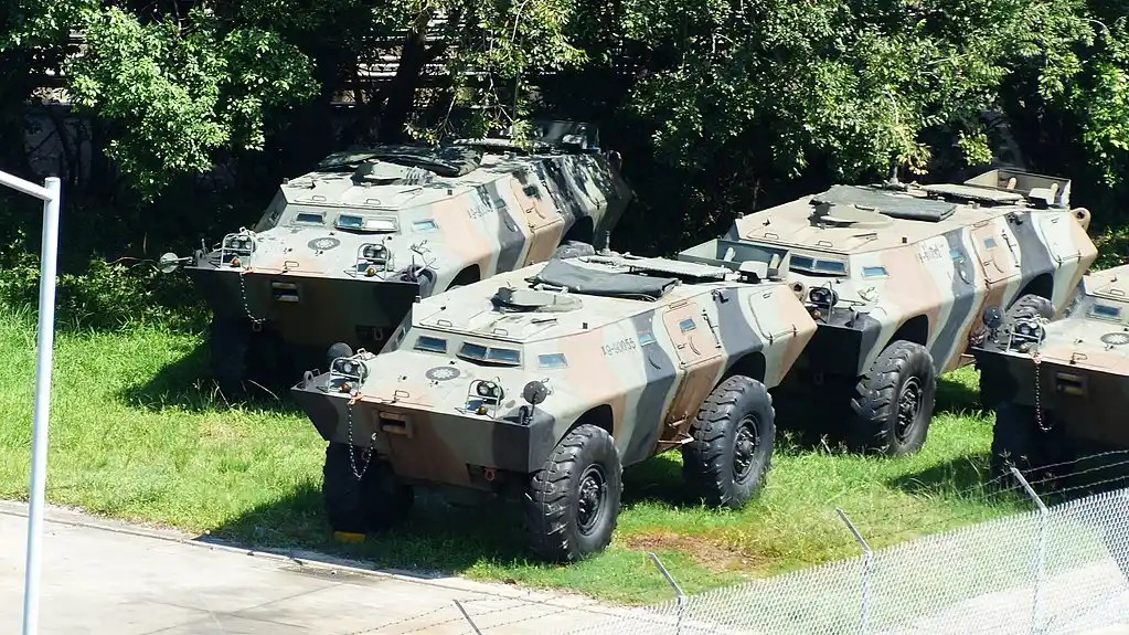 V-150 American 4x4 Amphibious Reconnaissance Vehicle (C)